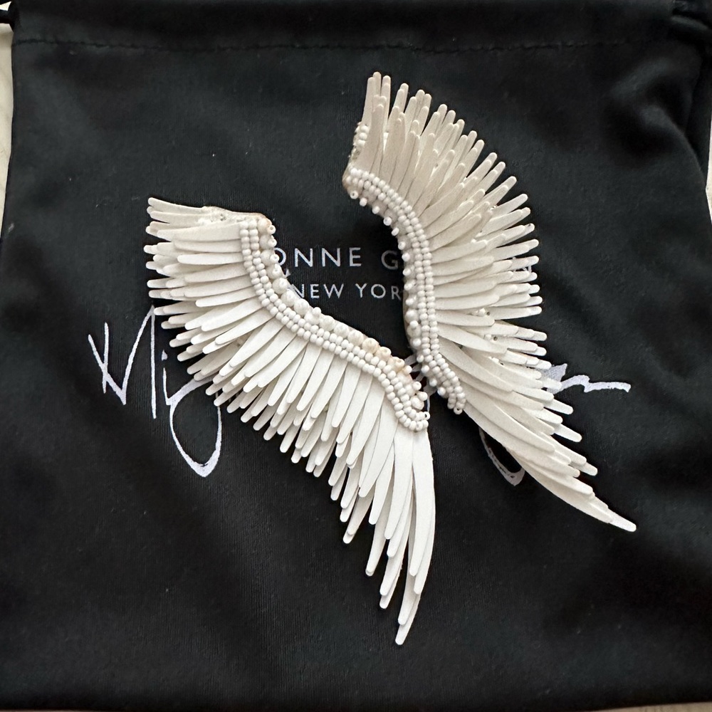 MADELINE EARRINGS WHITE